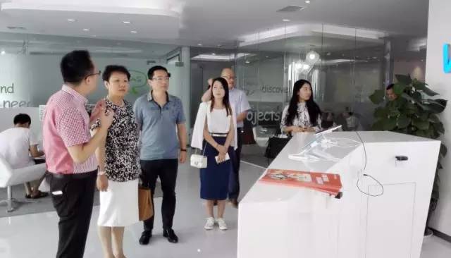 東方龍商務(wù)陪同寧波甬嘉恒業(yè)集團實地考察全球性跨境電商投資選址項目，推動雙方項目合作