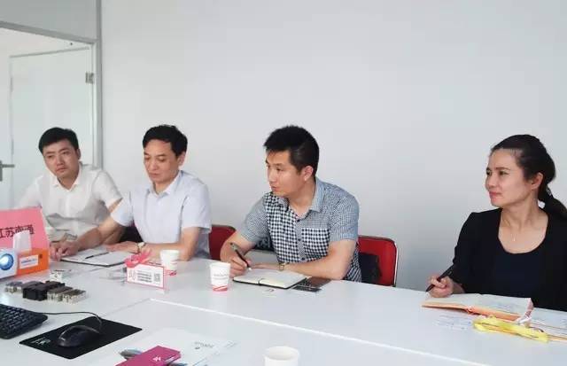 東方龍商務(wù)舉行三場(chǎng)投資選址項(xiàng)目政府對(duì)接會(huì),并將同步推進(jìn)項(xiàng)目考察 東方龍商務(wù)舉行三場(chǎng)投資選址項(xiàng)目政府對(duì)接會(huì),并將同步推進(jìn)項(xiàng)目考察