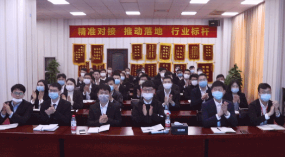 入職培訓 | 東方龍商務集團組織新員工開展為期兩天的職業(yè)培訓，全力打造職業(yè)化招商團隊，持續(xù)開發(fā)政府滿意項目！