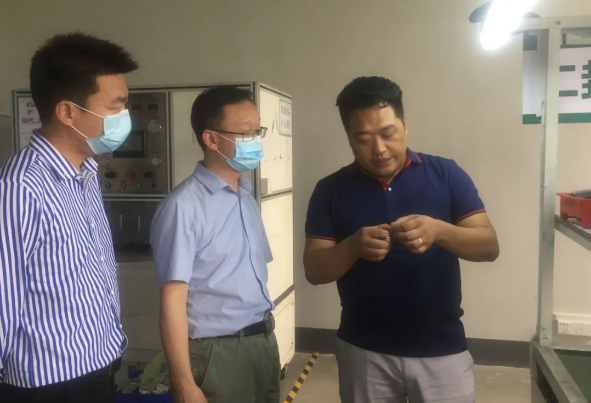 陪同湖北襄陽政府園區(qū)對接考察聚合物鋰電池擴建投資選址項目,以點對點對接促進產業(yè)深度融合 陪同湖北襄陽政府園區(qū)對接考察聚合物鋰電池擴建投資選址項目,以點對點對接促進產業(yè)深度融合