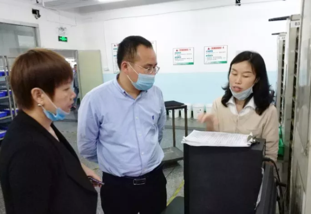 陪同甘肅瓜州政府領(lǐng)導(dǎo)考察新能源鋰電池全國(guó)布點(diǎn)投資選址項(xiàng)目,達(dá)成進(jìn)一步合作意向 陪同甘肅瓜州政府領(lǐng)導(dǎo)考察新能源鋰電池全國(guó)布點(diǎn)投資選址項(xiàng)目,達(dá)成進(jìn)一步合作意向