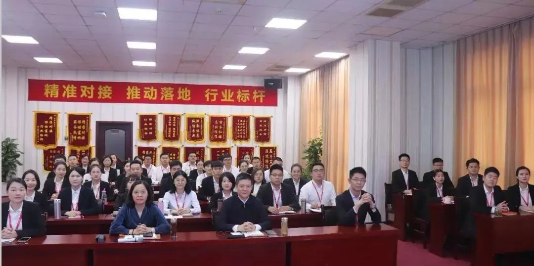 東方龍商務集團成立5周年系列報道之四 服務篇《升級服務質量永遠在路上》 東方龍商務集團成立5周年系列報道之四 服務篇《升級服務質量永遠在路上》