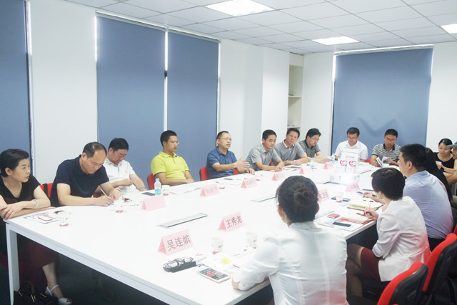 東方龍商務(wù)接待數(shù)十批湖南省市、縣政府考察團(tuán),全面交流委托招商引資合作 東方龍商務(wù)接待數(shù)十批湖南省市、縣政府考察團(tuán),全面交流委托招商引資合作