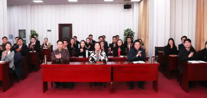【評估會】東方龍商務舉行項目評估會,25個優質項目經評估可對接政府園區,6個全國布點項目涵蓋戰略新興產業 【評估會】東方龍商務舉行項目評估會,25個優質項目經評估可對接政府園區,6個全國布點項目涵蓋戰略新興產業