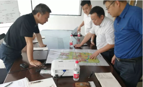 陪同政府園區(qū)對(duì)接考察自動(dòng)化機(jī)器人及激光設(shè)備投資選址項(xiàng)目,促進(jìn)地方智能制造業(yè)發(fā)展 陪同政府園區(qū)對(duì)接考察自動(dòng)化機(jī)器人及激光設(shè)備投資選址項(xiàng)目,促進(jìn)地方智能制造業(yè)發(fā)展