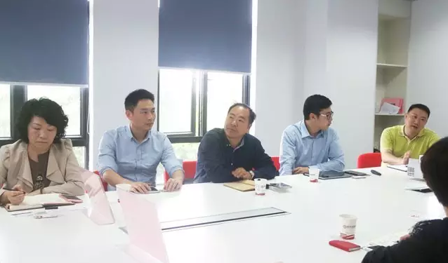 東方龍商務舉行石墨烯材料制備量產(chǎn)投資選址項目及石墨烯汽車產(chǎn)業(yè)應用項目的政府對接會 東方龍商務舉行石墨烯材料制備量產(chǎn)投資選址項目及石墨烯汽車產(chǎn)業(yè)應用項目的政府對接會