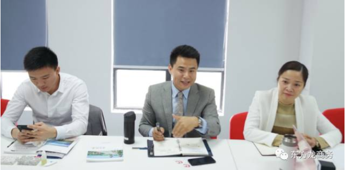 上海總部舉行建筑環(huán)保新材料全國布點(diǎn)投資選址項(xiàng)目的政府對接會,近期將盡快安排雙向考察 上海總部舉行建筑環(huán)保新材料全國布點(diǎn)投資選址項(xiàng)目的政府對接會,近期將盡快安排雙向考察