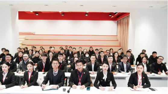 為2022年開局之戰(zhàn)夯基礎(chǔ)、扎根基！東方龍商務(wù)集團(tuán)年度培訓(xùn)大會成功舉行