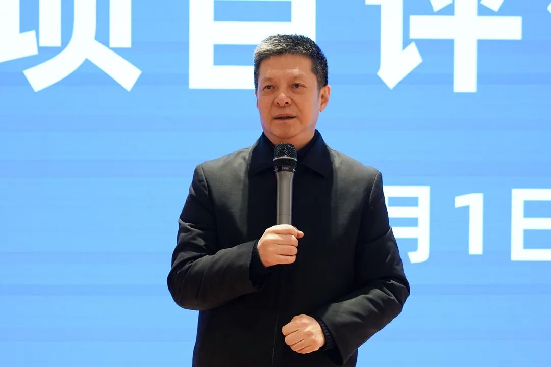 大項(xiàng)目“頂天立地”，精品項(xiàng)目“鋪天蓋地”！2月下旬，集團(tuán)成功通過(guò)33個(gè)優(yōu)質(zhì)投資選址項(xiàng)目
