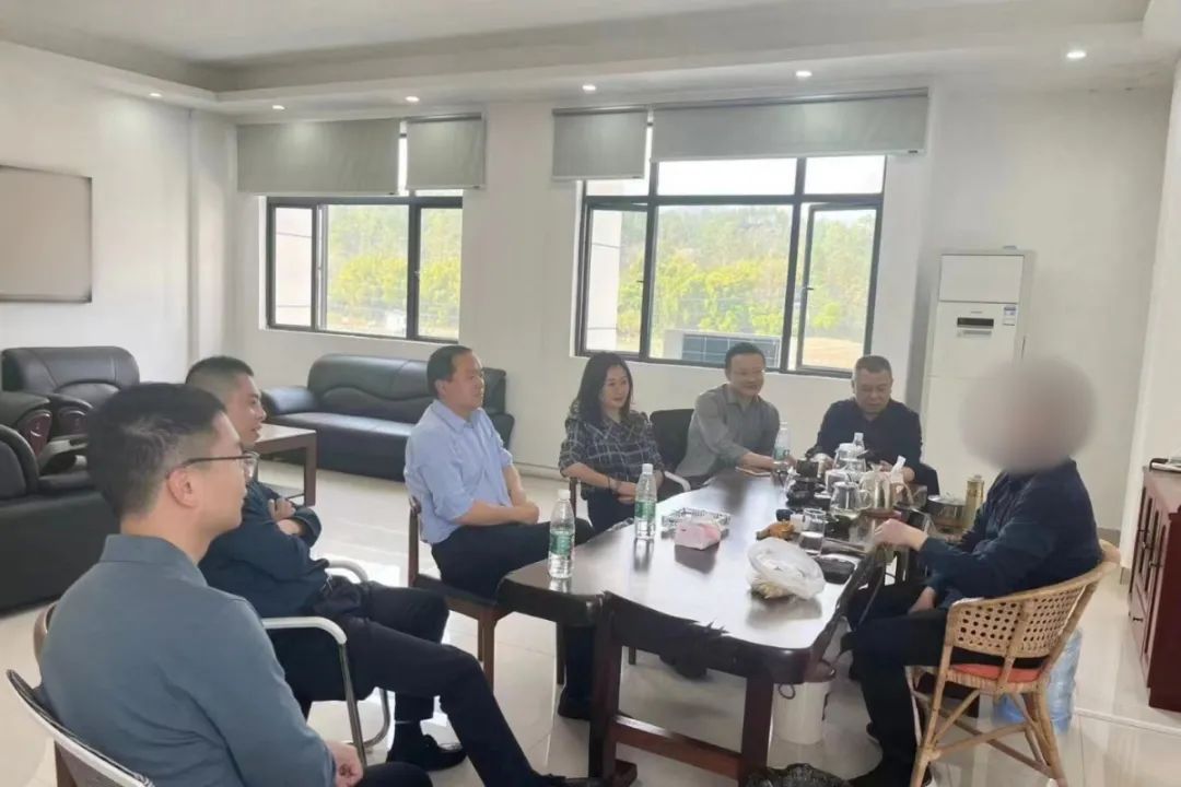 老牌制造商，為富士康等知名企業長期供貨！四川某地方政府實地對接高端光電材料配件生產投資選址項目