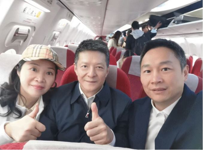 集團領(lǐng)導(dǎo)帶頭，部門負責(zé)人集體出動，趕赴全國各地參觀，洽談委托招商合作