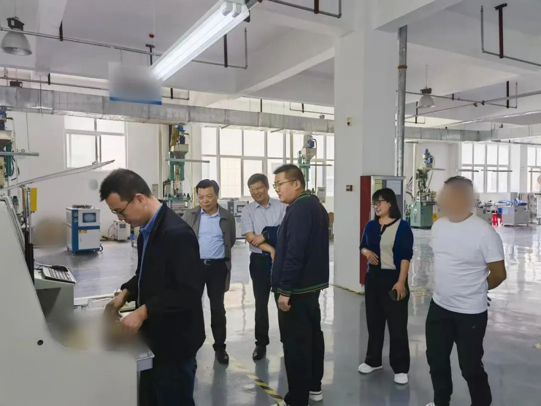 投資額5億，產(chǎn)品暢銷(xiāo)歐洲、北美和東南亞市場(chǎng)！LED顯示屏+光源產(chǎn)品生產(chǎn)擴(kuò)建投資選址項(xiàng)目方實(shí)地考察河南某地方政府