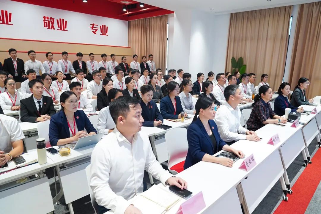 迎進博，抓服務，東方龍商務再出擊！10月下旬，集團共35個優質投資選址項目通過評估