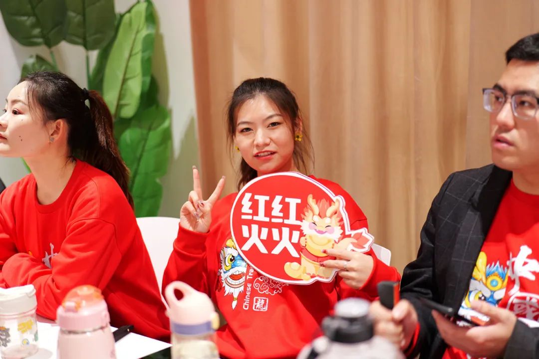 歡慶不止，夢想前行！東方龍商務集團“筑夢十年，有龍則靈”年度盛典圓滿落幕！