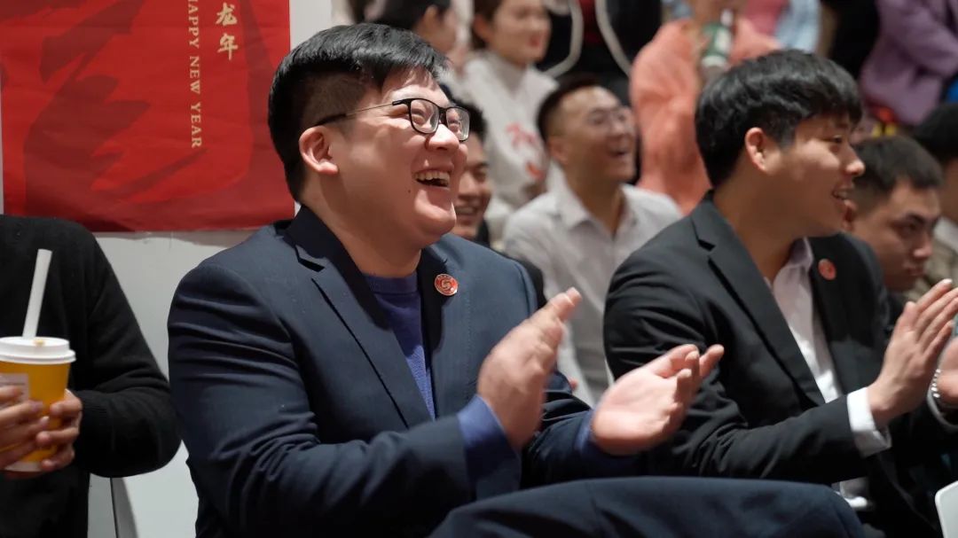 歡慶不止，夢想前行！東方龍商務集團“筑夢十年，有龍則靈”年度盛典圓滿落幕！