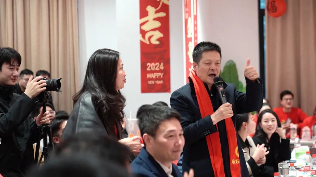 歡慶不止，夢想前行！東方龍商務集團“筑夢十年，有龍則靈”年度盛典圓滿落幕！