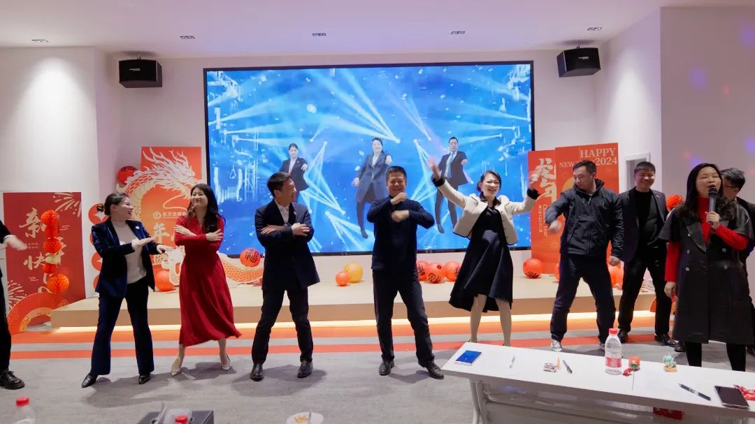 歡慶不止，夢想前行！東方龍商務集團“筑夢十年，有龍則靈”年度盛典圓滿落幕！