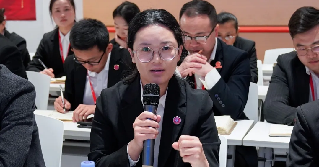 集團召開一季度干部會議，分析項目開發(fā)突破方法，加大項目反向考察力度，明確“奔跑二季度”競賽主要目標！