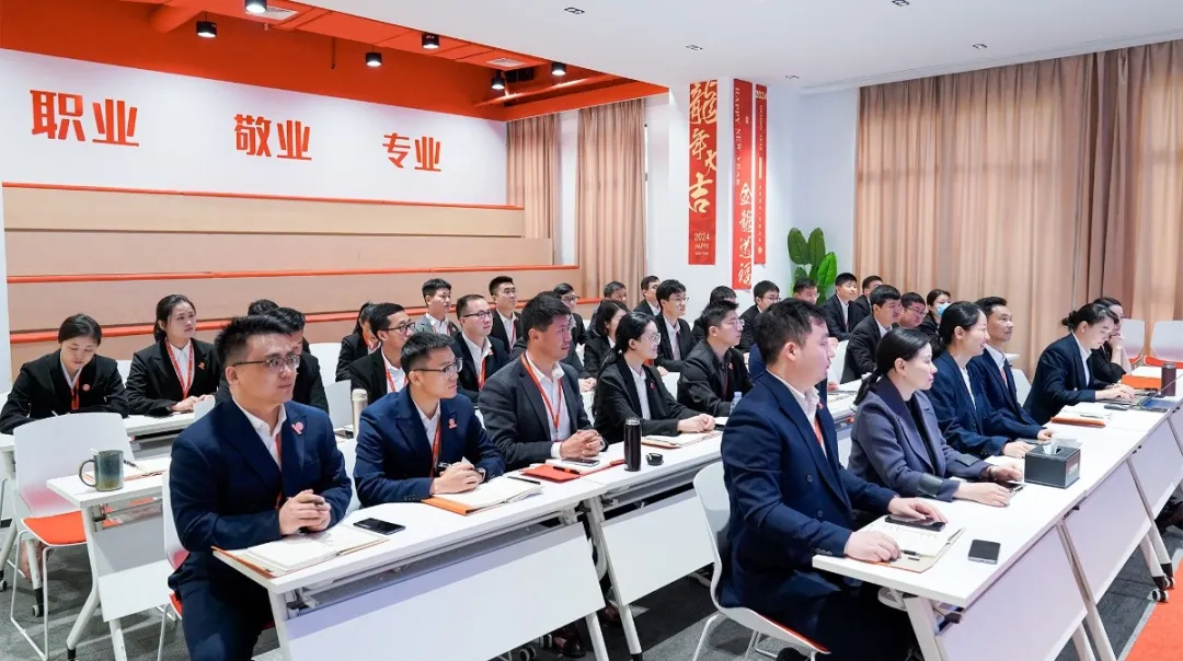 集團召開一季度干部會議，分析項目開發(fā)突破方法，加大項目反向考察力度，明確“奔跑二季度”競賽主要目標！