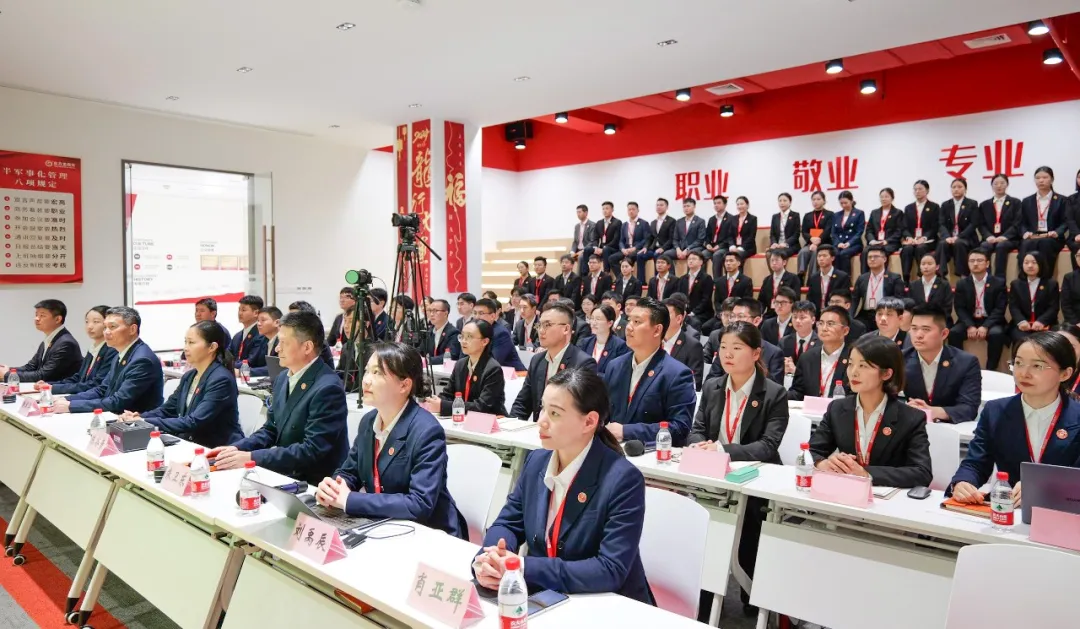“大干100天”，比出信心，拼出狀態(tài)，干出實(shí)績(jī)！釋放招商新動(dòng)能！11月中旬，集團(tuán)共52個(gè)優(yōu)質(zhì)投資選址項(xiàng)目通過(guò)評(píng)估