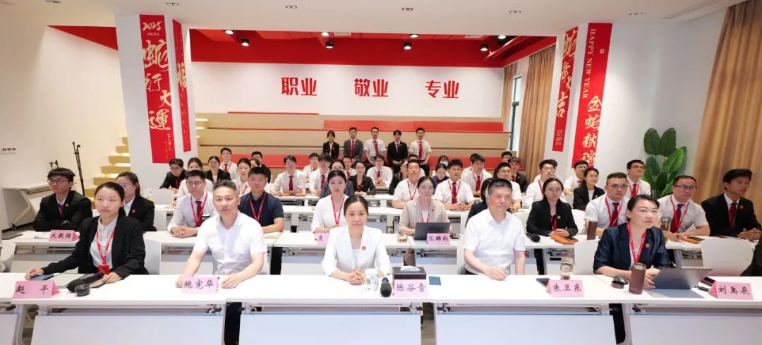 聚集大產(chǎn)業(yè)、大鏈主項目，帶動大發(fā)展！5月下旬，集團(tuán)共31個優(yōu)質(zhì)投資選址項目通過評估